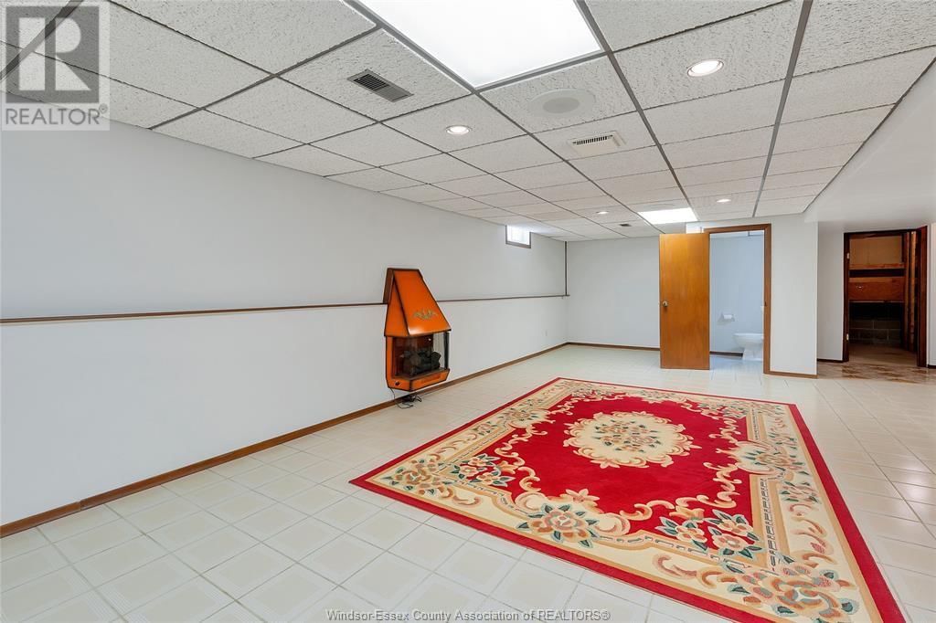 12151 ORCHARD DRIVE Image 34