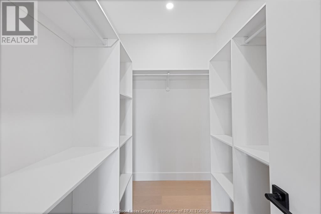 11 EAGLE STREET Image 15