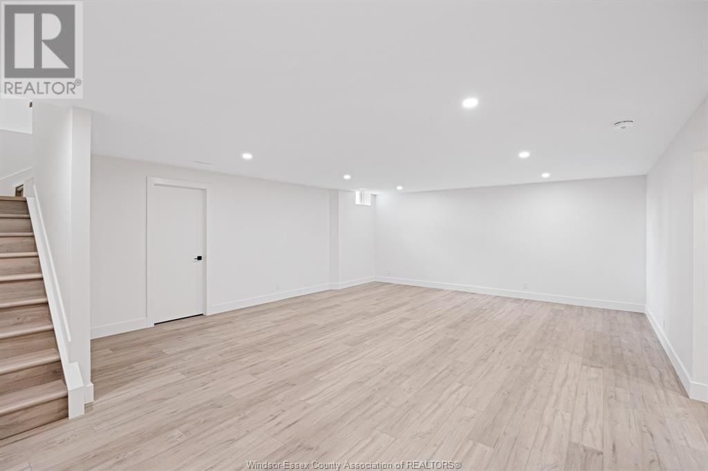 11 EAGLE STREET Image 21