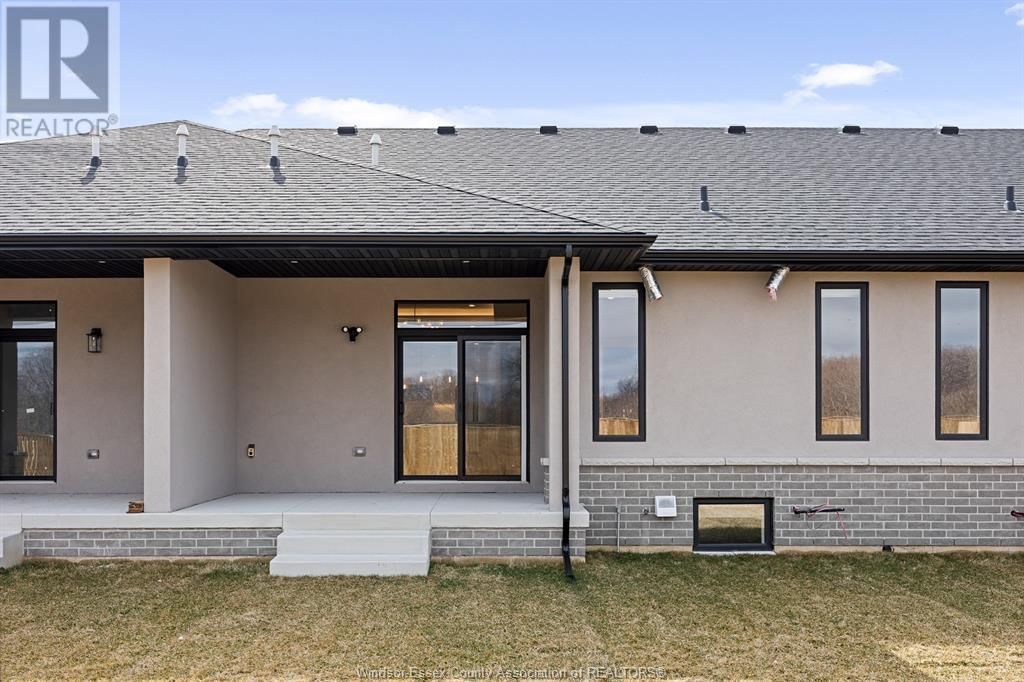 11 EAGLE STREET Image 26