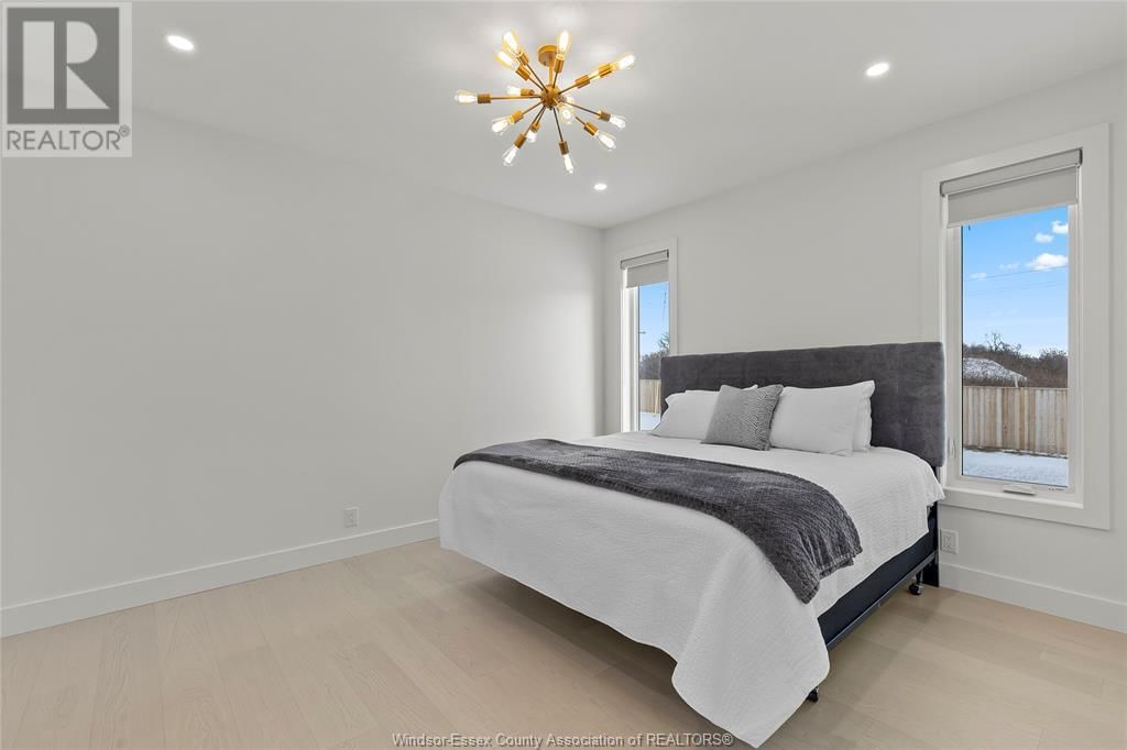11 EAGLE STREET Image 9