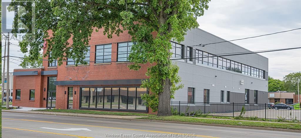 1785 WALKER ROAD Image 2
