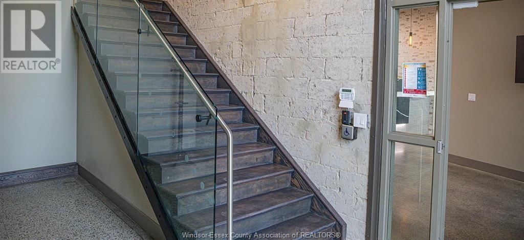 1785 WALKER ROAD Image 8
