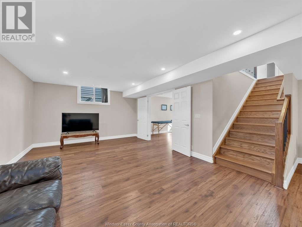 126 GOLFVIEW DRIVE Image 21