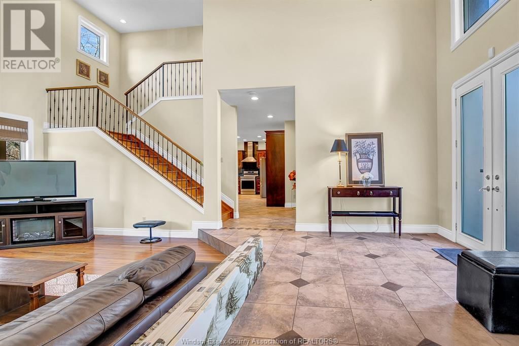 425 COUNTRY CLUB DRIVE Image 11
