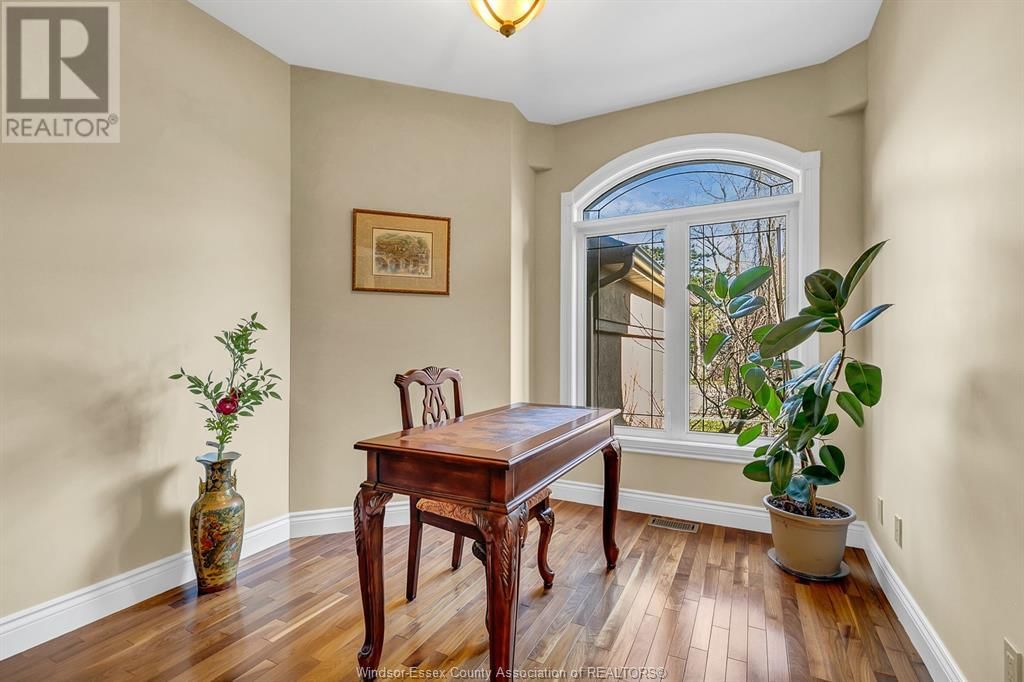 425 COUNTRY CLUB DRIVE Image 14