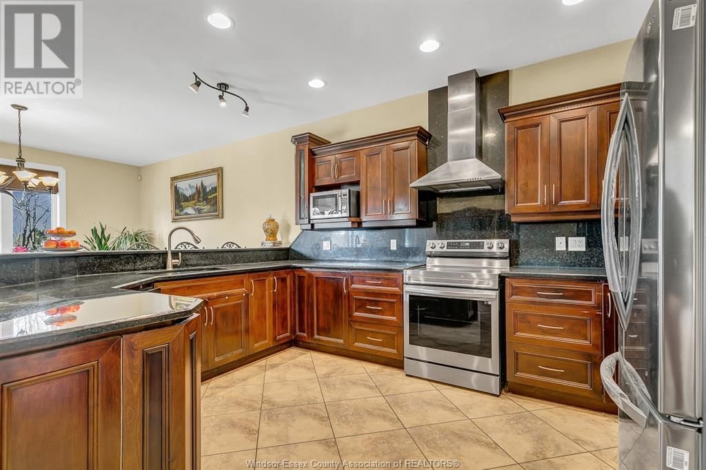 425 COUNTRY CLUB DRIVE Image 20