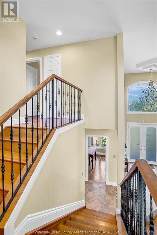 425 COUNTRY CLUB DRIVE Image 26