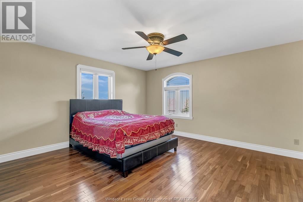 425 COUNTRY CLUB DRIVE Image 27