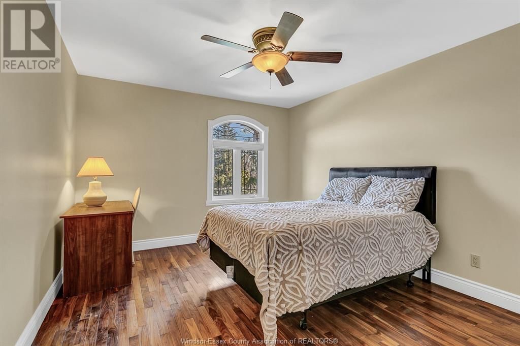425 COUNTRY CLUB DRIVE Image 28