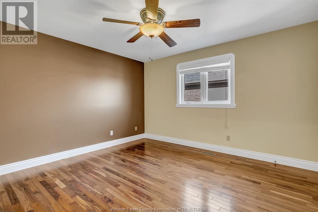 425 COUNTRY CLUB DRIVE Image 29