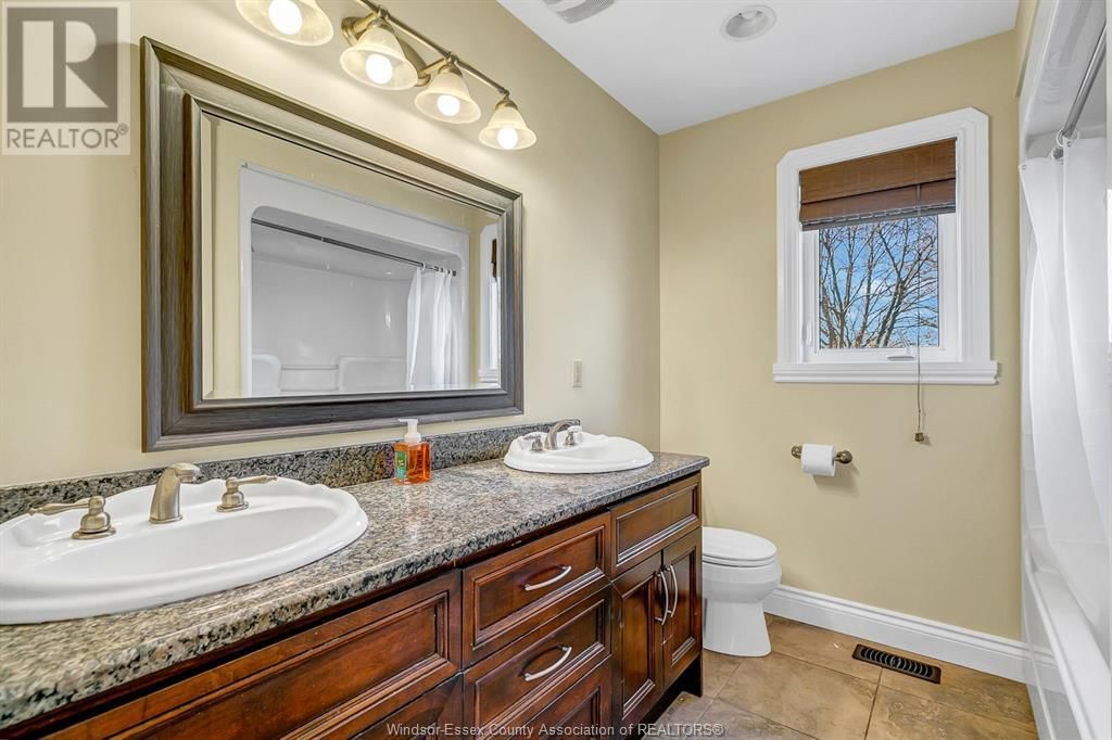 425 COUNTRY CLUB DRIVE Image 30