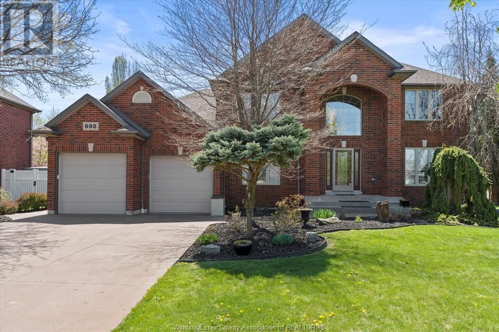 692 GEORGE KENNEDY WAY Image 1
