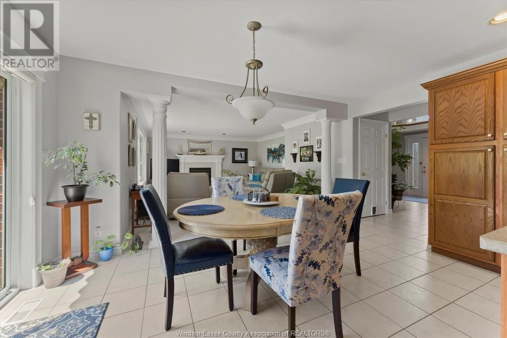 692 GEORGE KENNEDY WAY Image 14