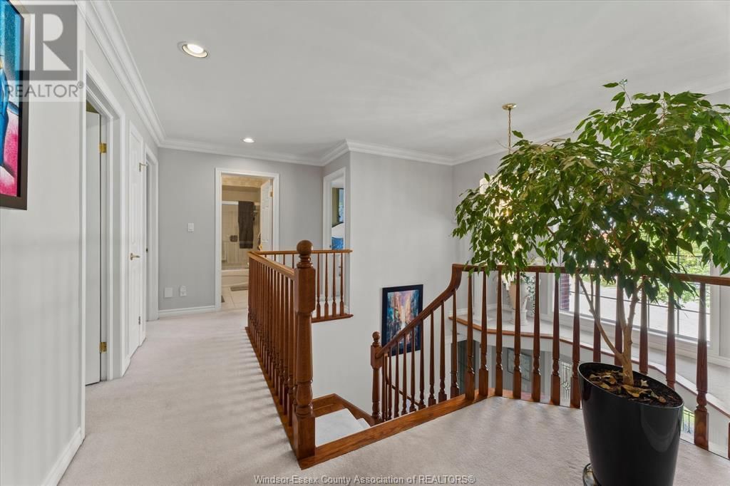692 GEORGE KENNEDY WAY Image 21