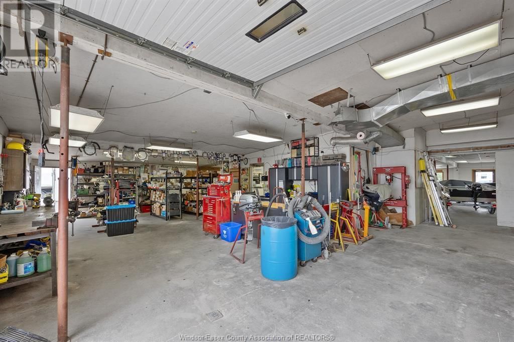 7565 TECUMSEH ROAD Image 22