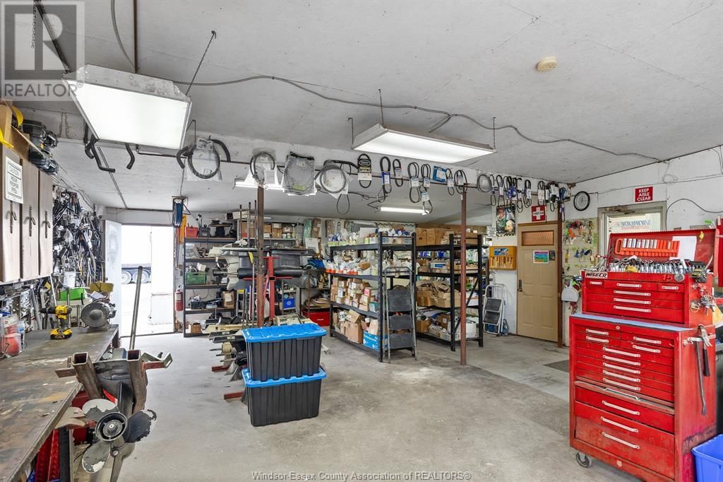 7565 TECUMSEH ROAD Image 23