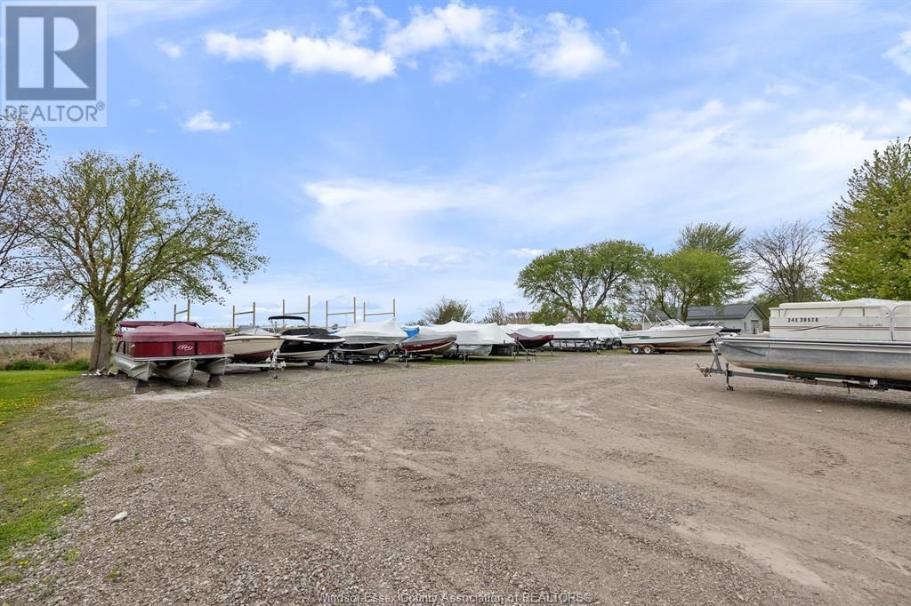 7565 TECUMSEH ROAD Image 27