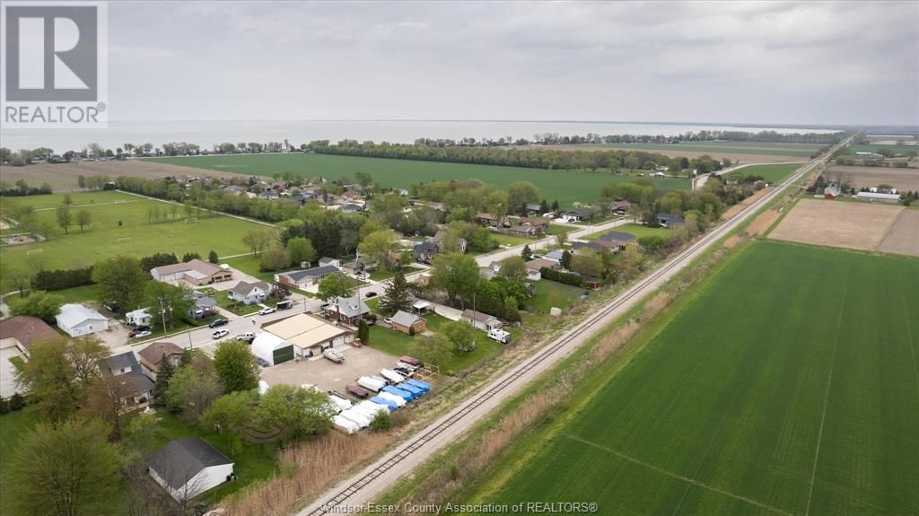 7565 TECUMSEH ROAD Image 28