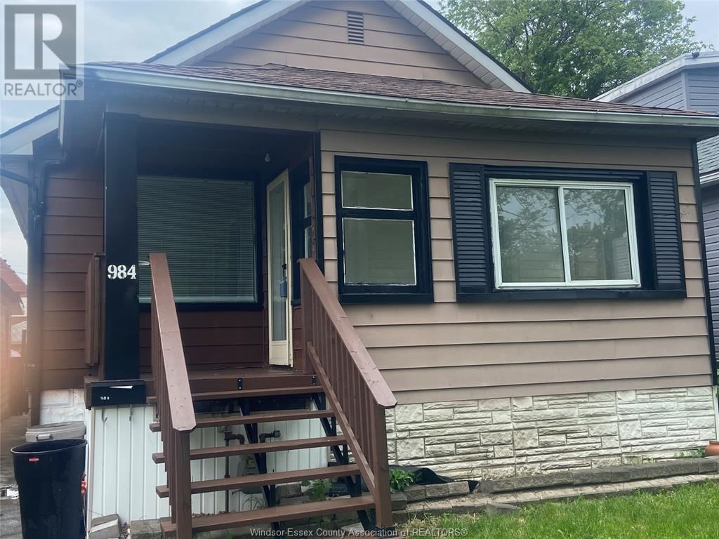 984 ELLROSE AVENUE Image 1