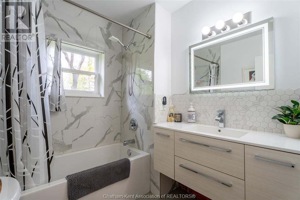 6959 RIVERVIEW LINE Image 32