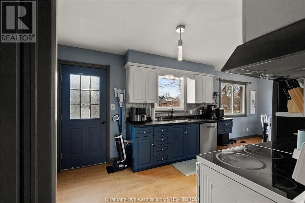 27 LILLIAN STREET Image 13