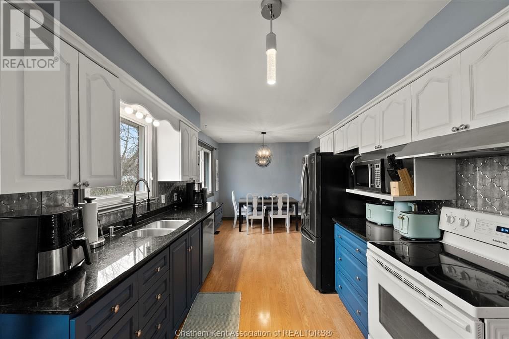 27 LILLIAN STREET Image 15