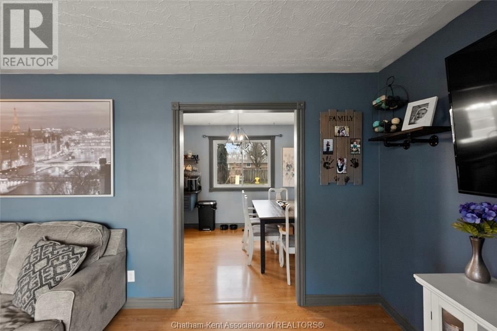 27 LILLIAN STREET Image 8