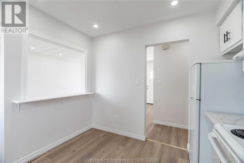 39 ALDEN STREET Image 10
