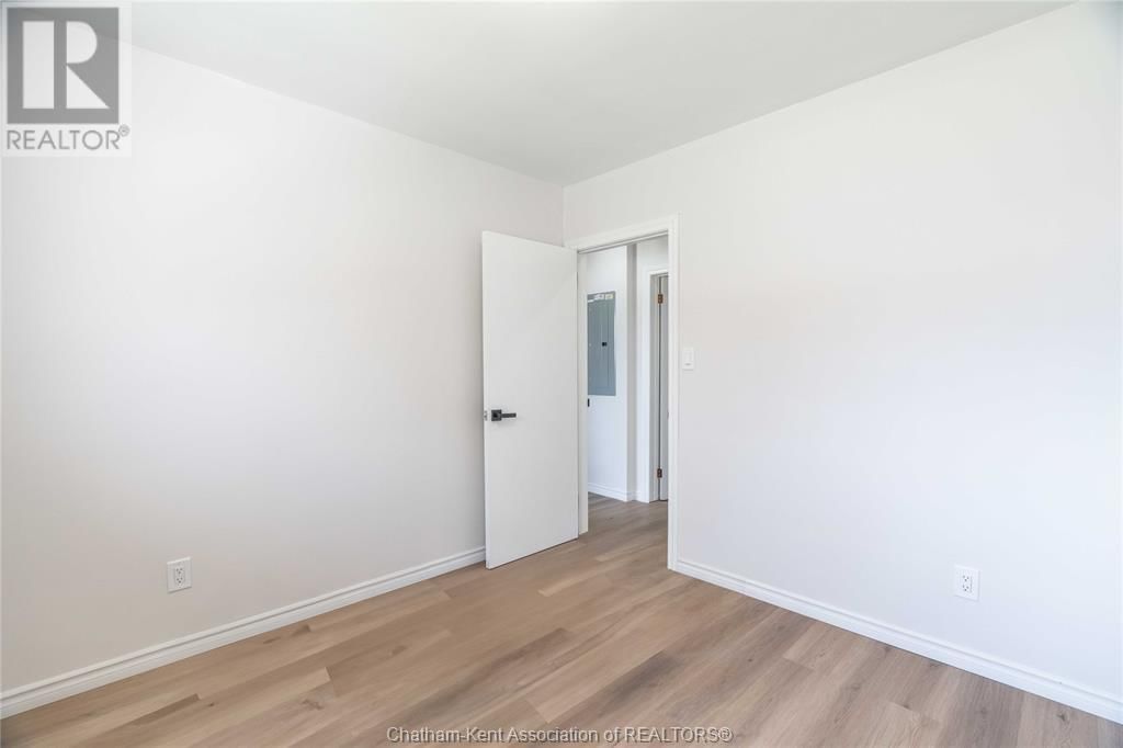 39 ALDEN STREET Image 13