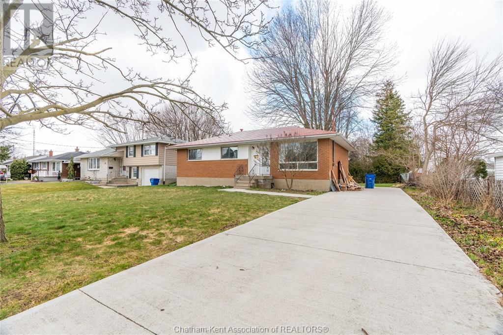 39 ALDEN STREET Image 2