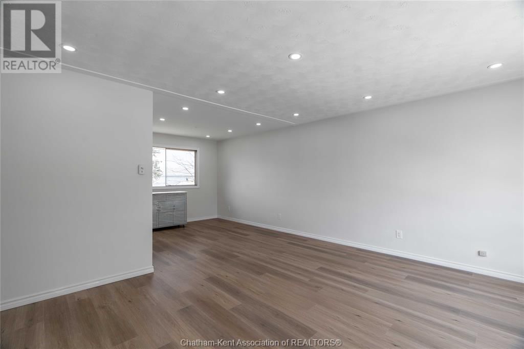 39 ALDEN STREET Image 4
