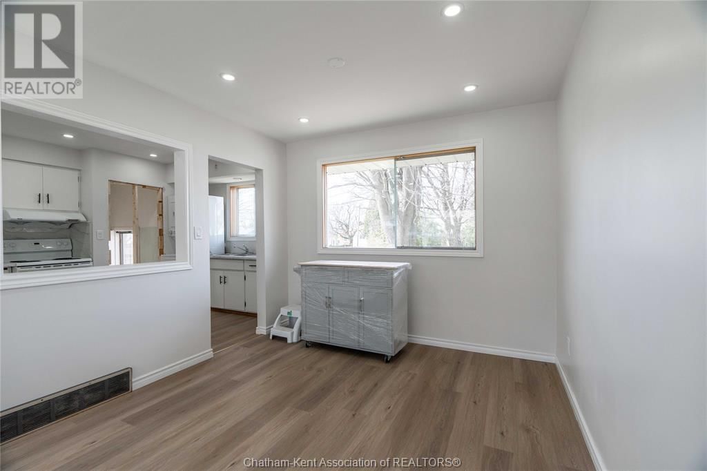 39 ALDEN STREET Image 8