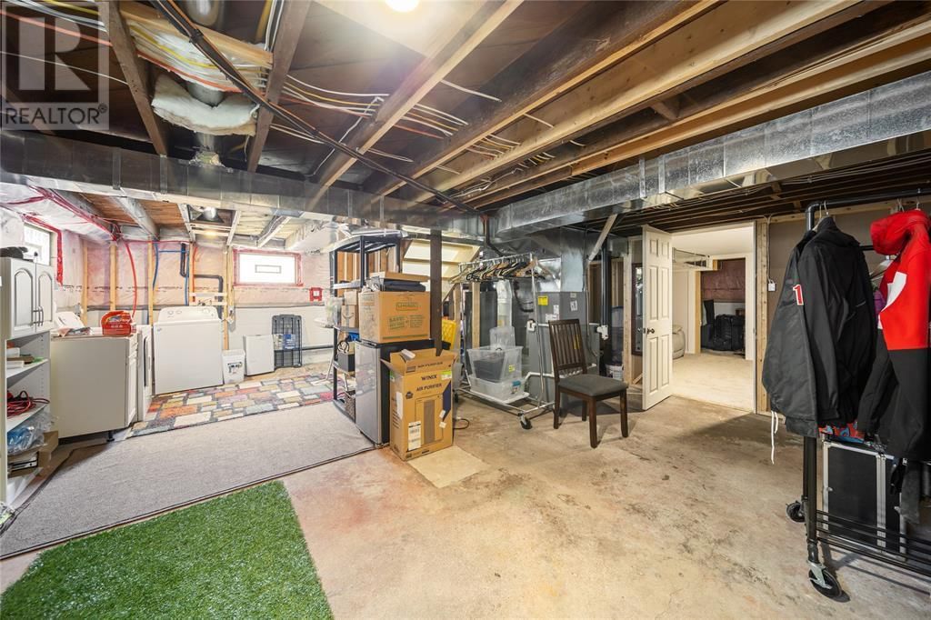 110 WELLINGTON STREET Image 18