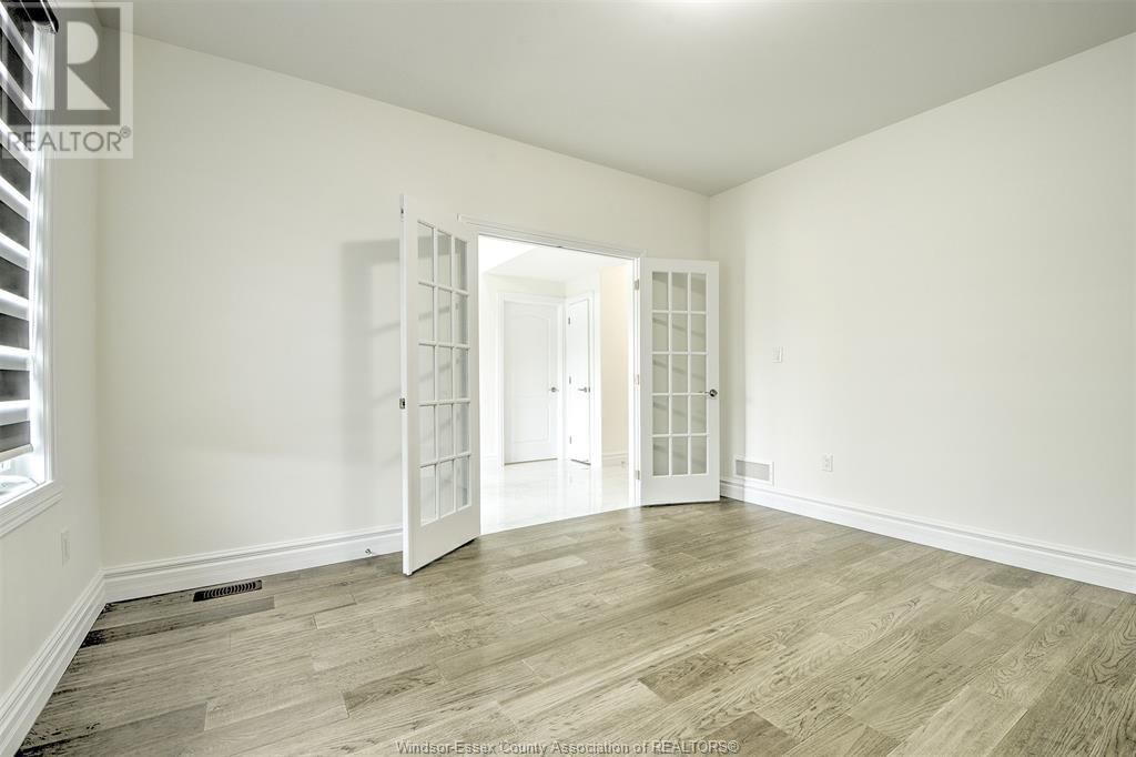 313 BENSON COURT Image 13