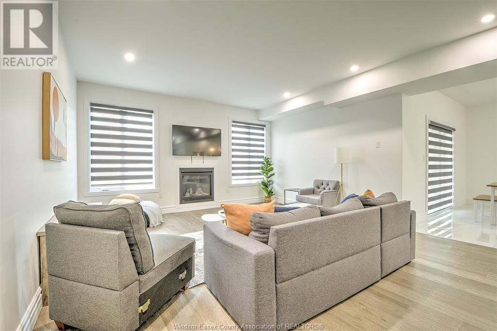 313 BENSON COURT Image 21