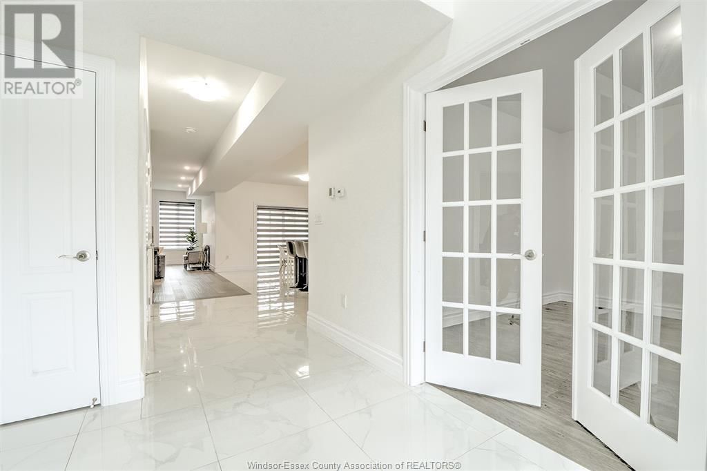 313 BENSON COURT Image 9