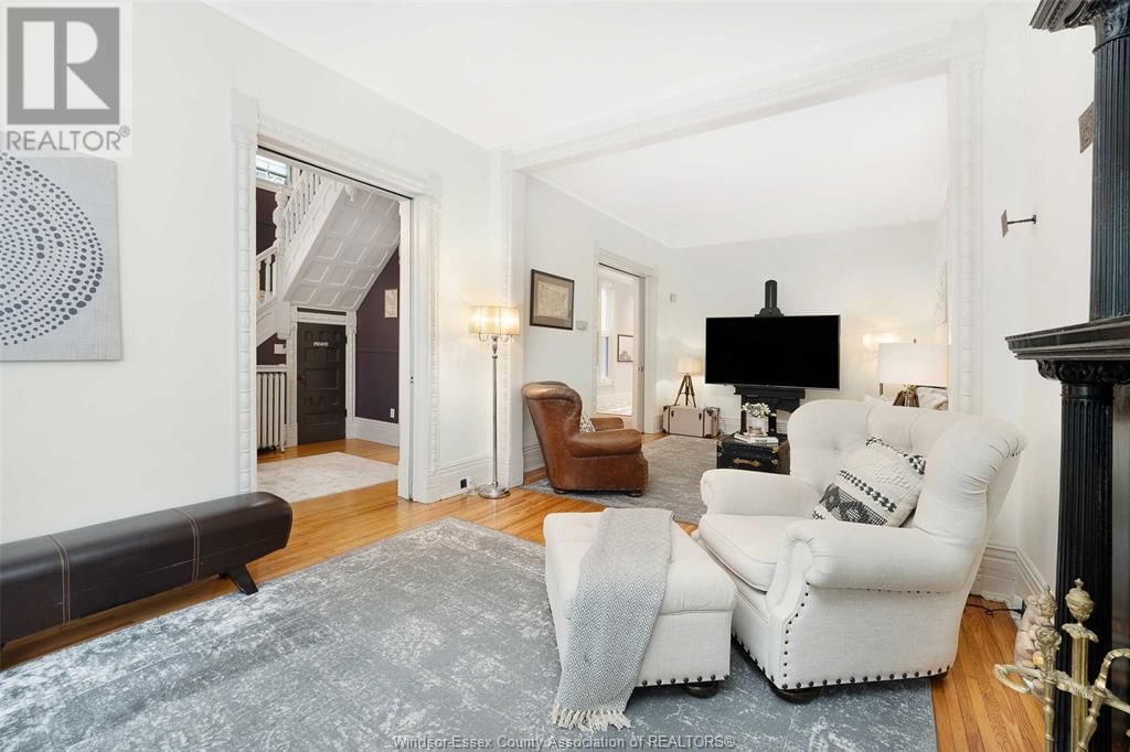719 VICTORIA AVENUE Image 10