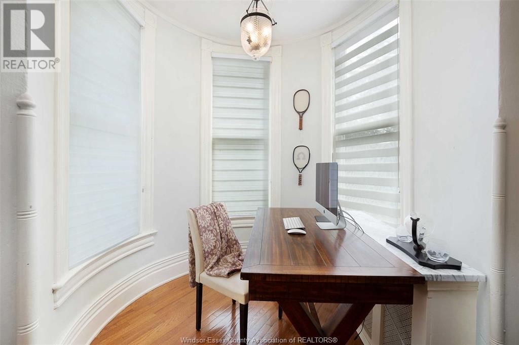 719 VICTORIA AVENUE Image 17
