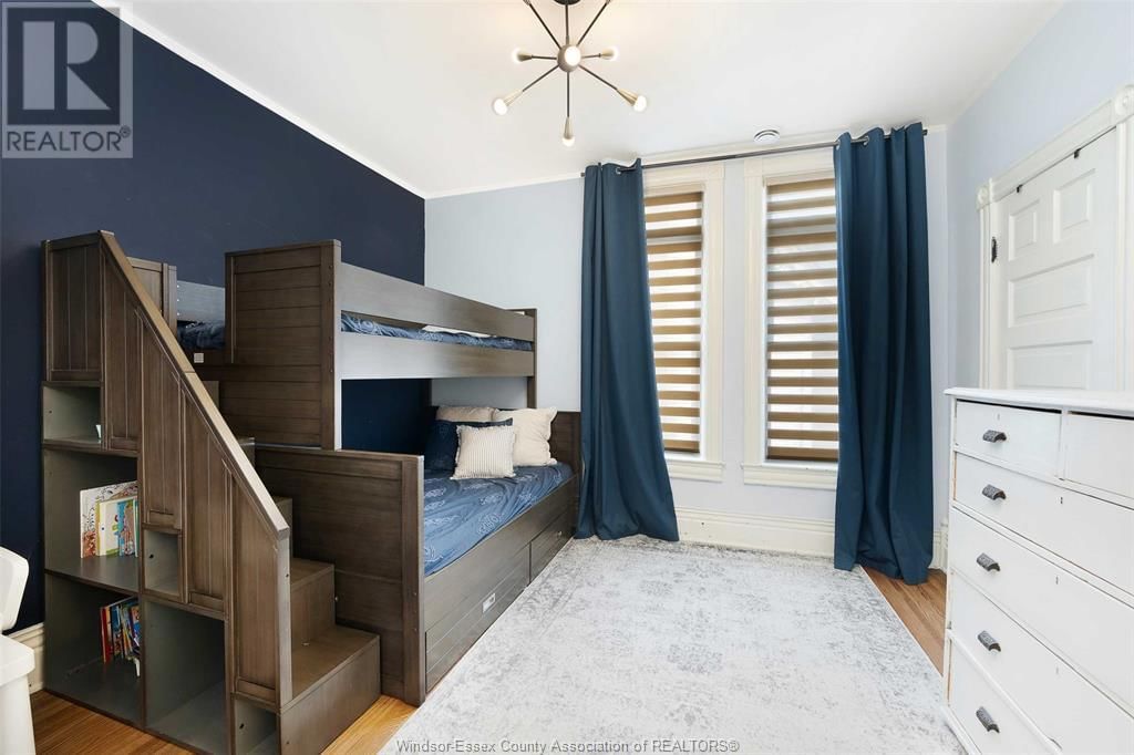 719 VICTORIA AVENUE Image 19