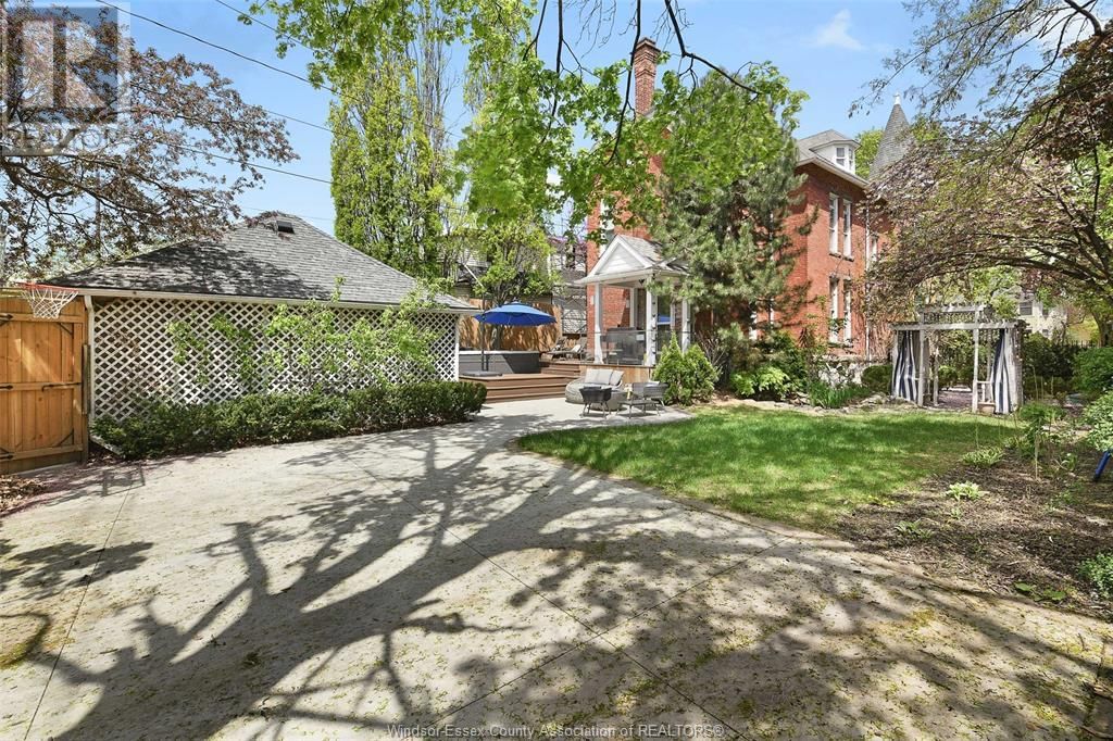719 VICTORIA AVENUE Image 37