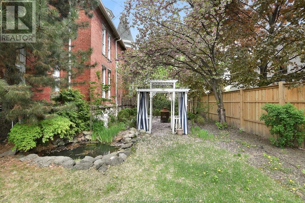719 VICTORIA AVENUE Image 38