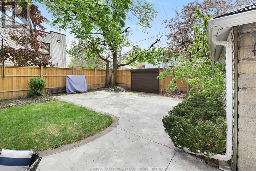 719 VICTORIA AVENUE Image 39