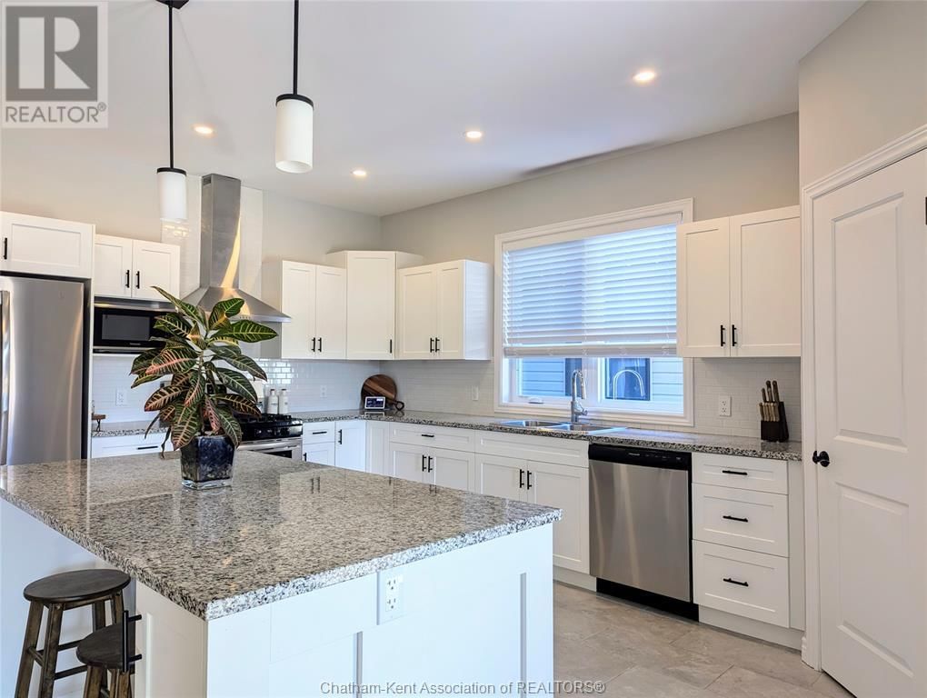 15 SIENNA COURT Image 12