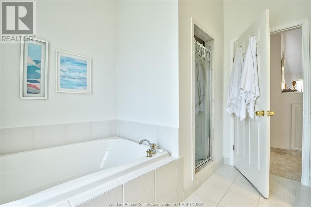 136 LINCOLN COURT Image 25