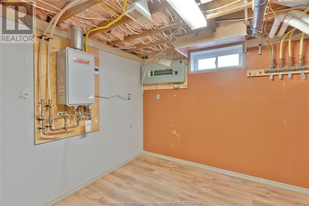 3633 MCKAY AVENUE Image 24
