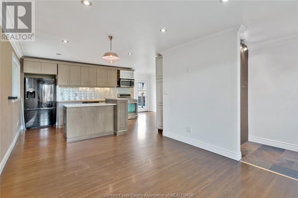 3633 MCKAY AVENUE Image 6