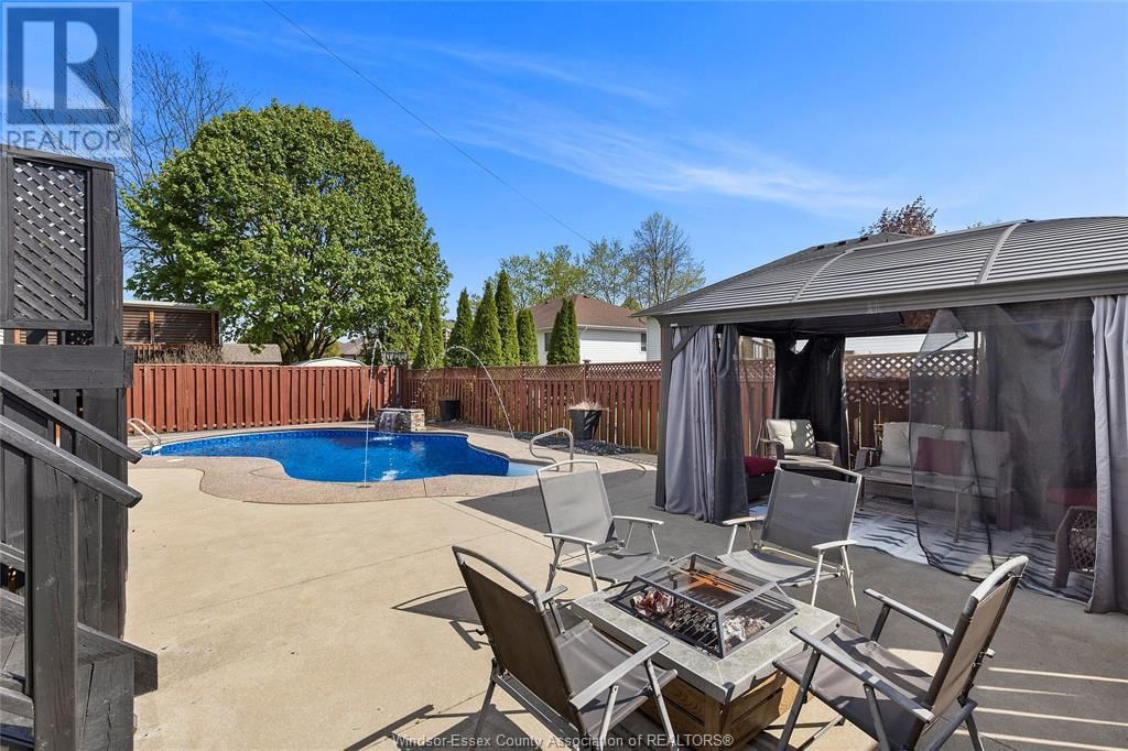 1535 MAPLE AVENUE Image 41