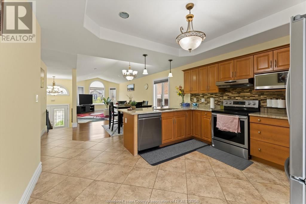 4714 PERIWINKLE CRESCENT Image 17