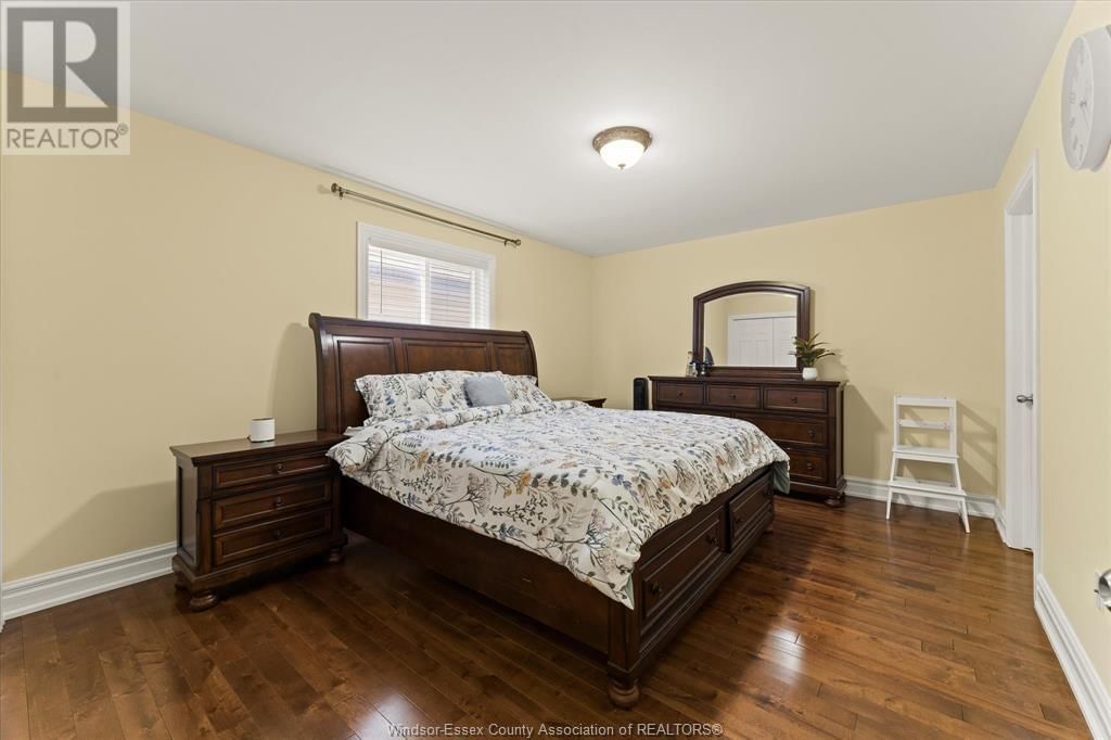 4714 PERIWINKLE CRESCENT Image 23